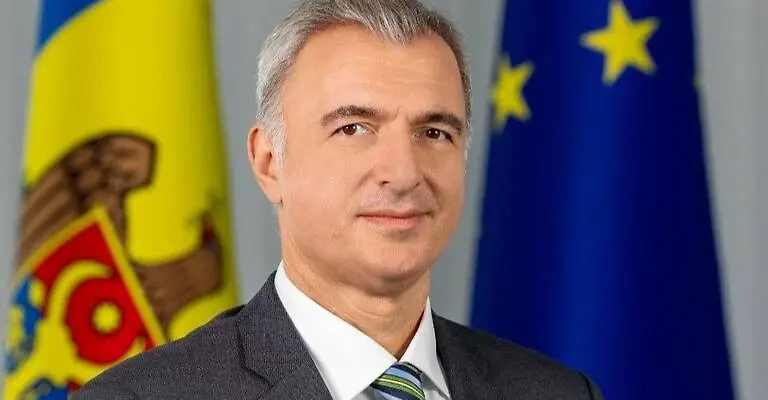 Eugen Osmokescu speaking about heating and thermostats